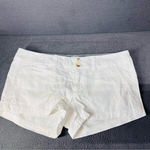 American Eagle Outfitters White Jean Shorts Tailored Fit‎